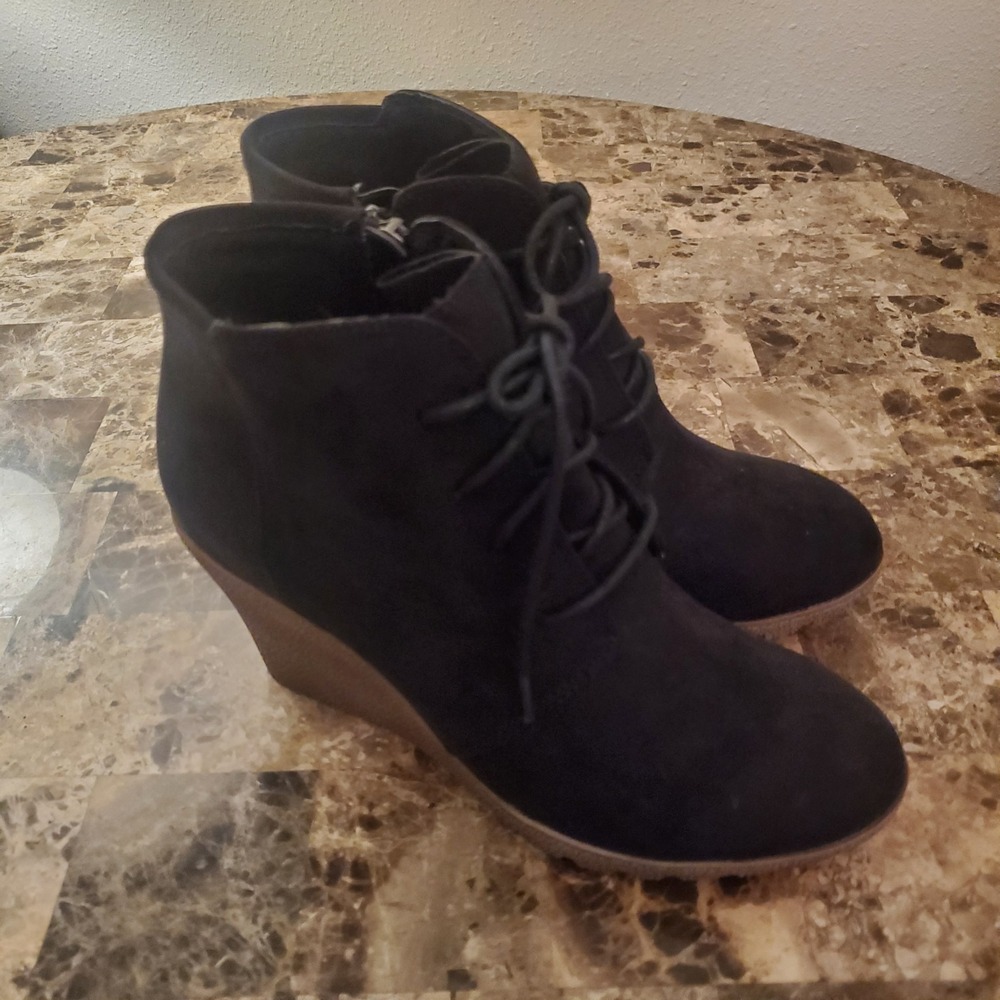 MIA Girl sz 8 black nova faux suede wedge booties heel boots casual everyday